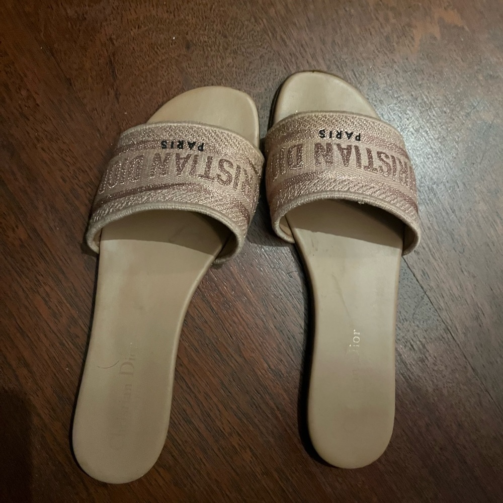 Dior slides authentic
